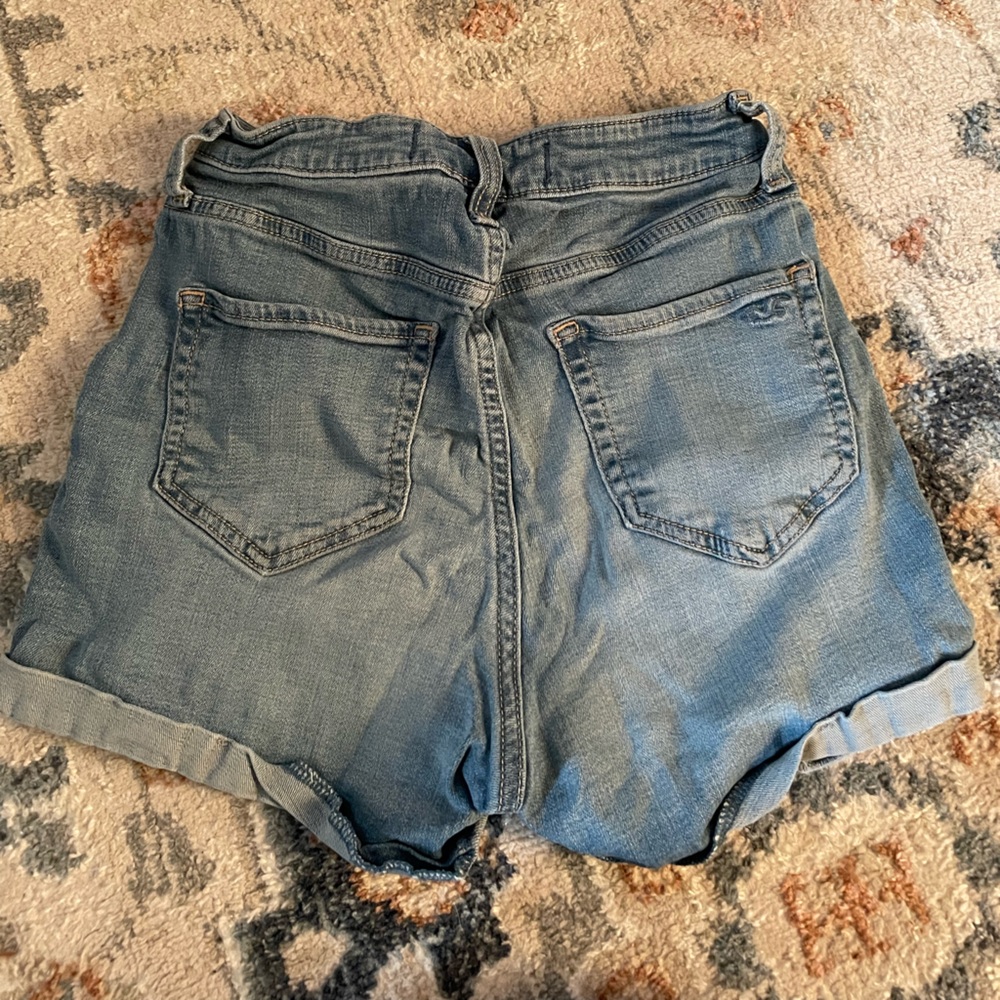Size 26 Hollister shorts, worn but super loved